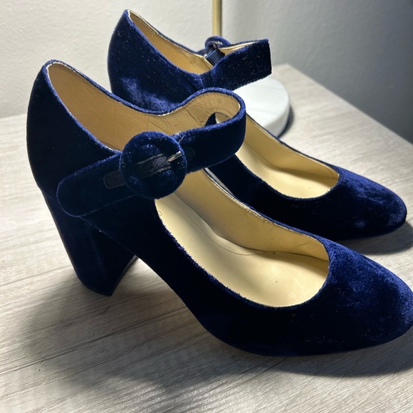 Marc Fisher Navy Velvet Heels - Picture 1 of 7